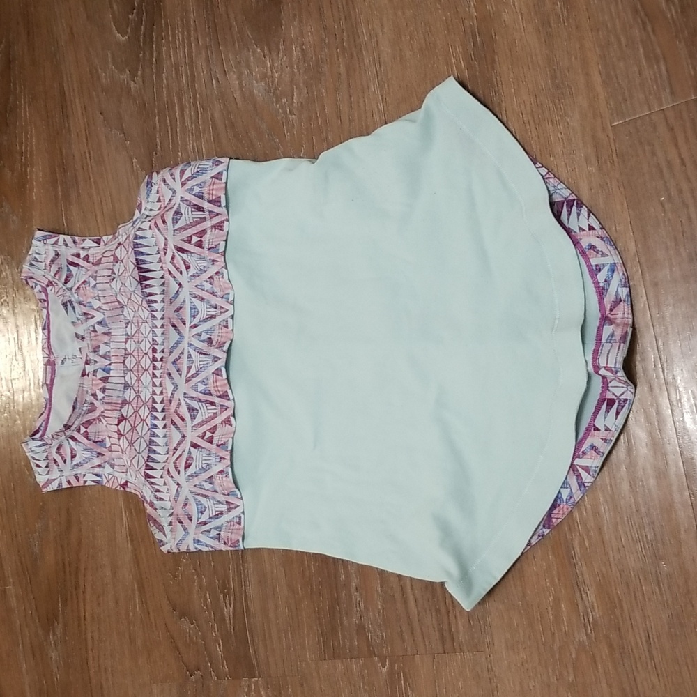 (12) Ivivva Athletica by Lululemon Athletica Geometric Print Pastel Girl's Top